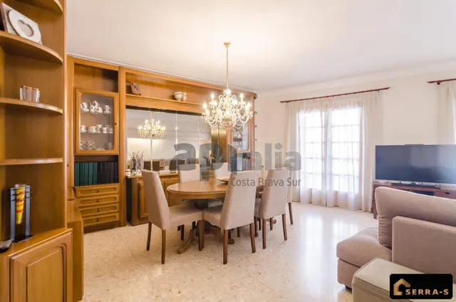 Local comercial + vivienda: una oportunidad única en Lloret 