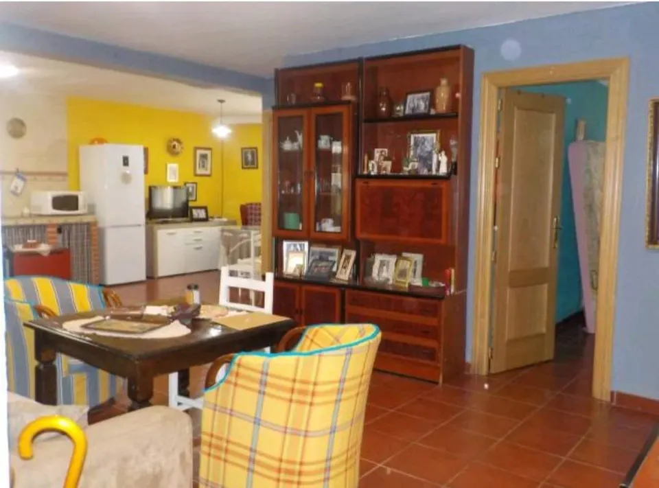 Urbis te ofrece un bajo en venta en Ciudad Rodrigo, Salamanca.