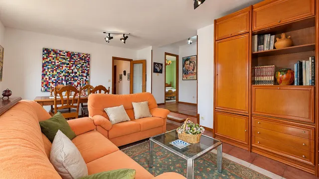 PISO CON GARAJE CERRADO EN EL CENTRO DE COMILLAS — 8