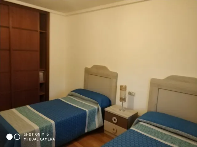 SE VENDE AMPLIO PISO EN EL CENTRO DE VALENCIA DE DON JUAN, AMUEBLADO, IMPECABLE, 3HAB., GARAJE — 14