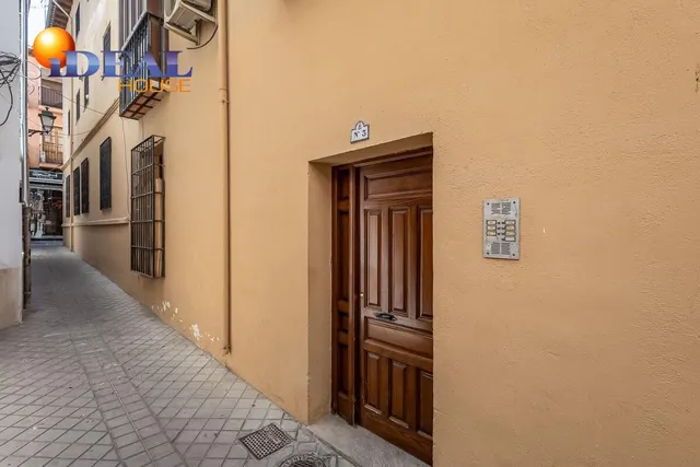 PISO TURÍSTICO JUNTO PLAZA DE DERECHO - GRANADA — 17
