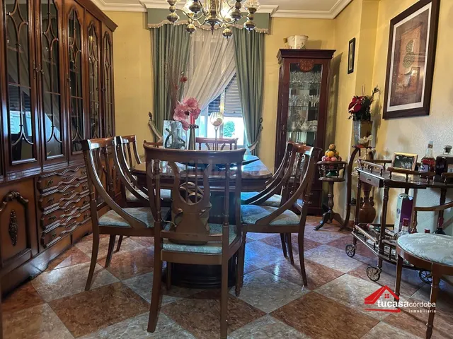 Gran piso señorial exterior en esquina con Viñuela – amplitu - foto 2