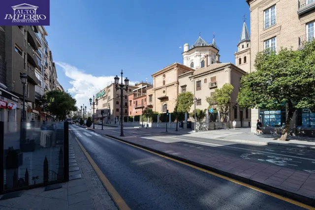 Piso y cochera en venta junto Acera de Darro. — 41