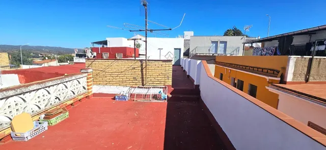 Casa con patio y azotea en Villanueva del Río y Minas — 17