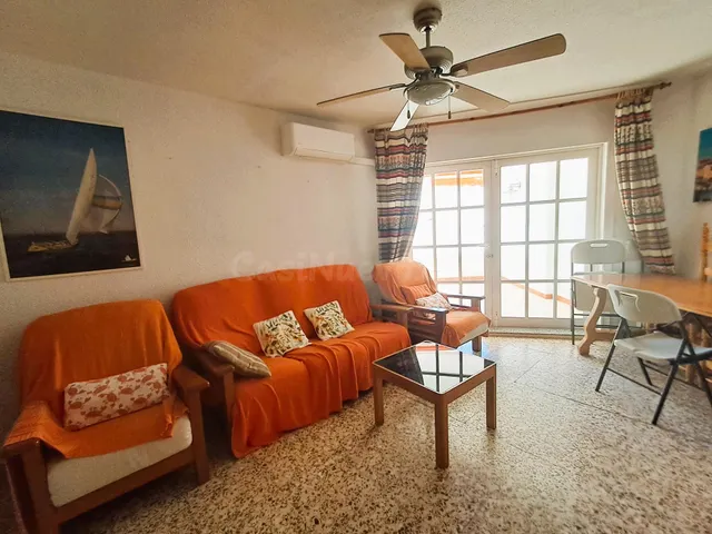Piso de 3 dormitorios en 1ª linea de Las Delicias con plaza  - foto 4