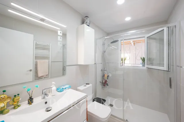 Chalet independiente de una planta con piscina privada en Mas Ambròs, Calonge — 30