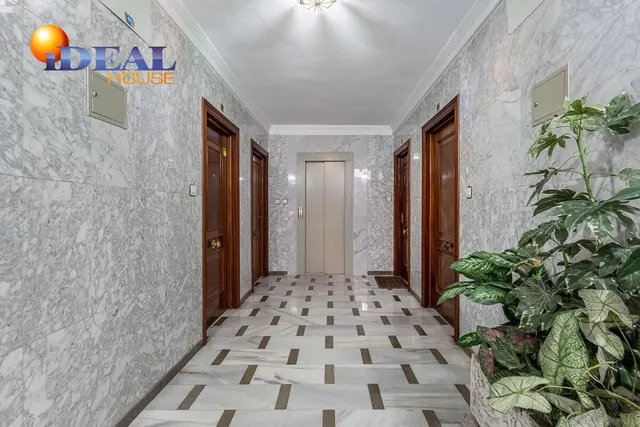 Espacio, luz y comodidad en una vivienda con grandes posibilidades en zona Alcampo — 25