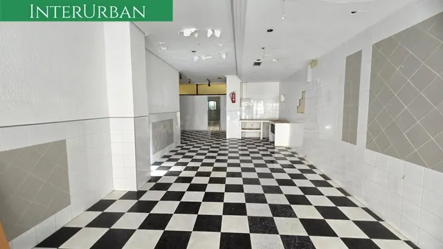 Oportunidad en Llíria: local comercial de 167 m2 para dar forma a tu próximo proyecto — 3