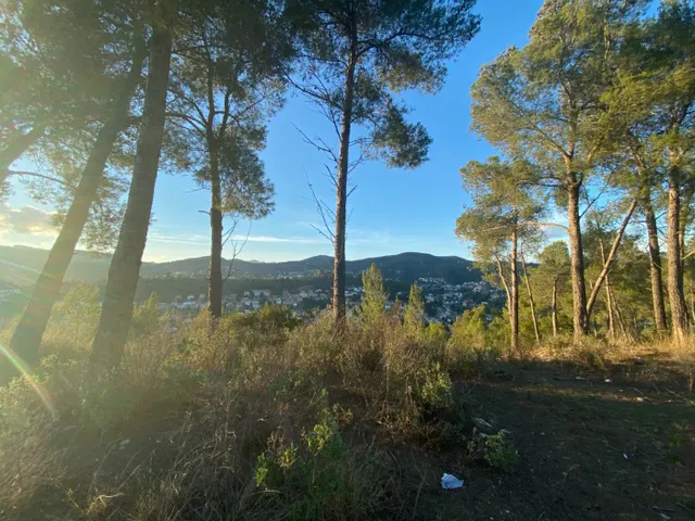 Fantastico terreno en Vallirana - En el sector el pinar, parte alta. — 10