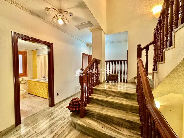 SE VENDE CASA CON PISCINA EN GLORIETA DE NOVELDA. — 4