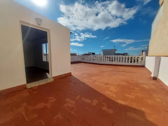 Casa 4 habitaciones 179m² en venta - Zona Pueblo — 33