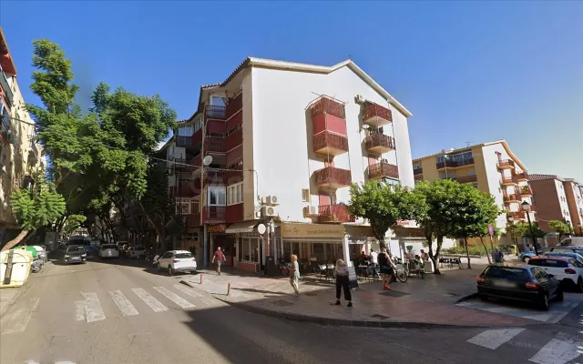 Apartamento 3 habitaciones 78m² en venta - Centro - Avda. de - foto 3