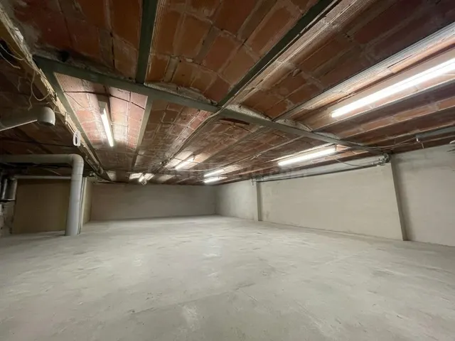 Local comercial 227m² en venta - La creu de barbera - foto 2