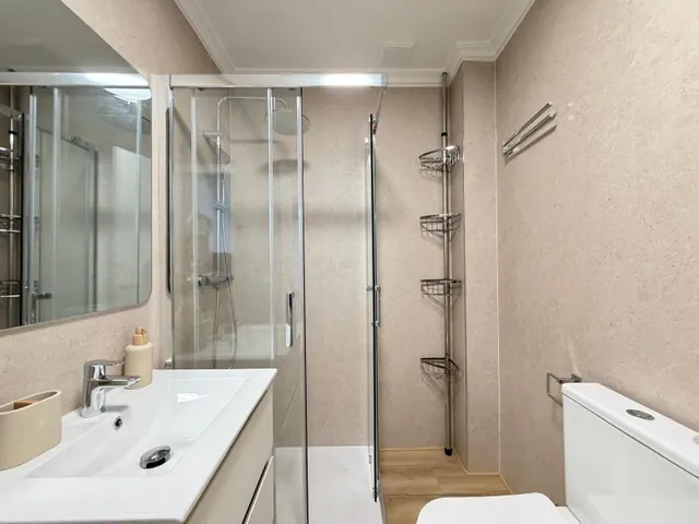 REFORMADO APARTAMENTO A 250 METROS DE PLAYA DE LOS LOCOS CON 1 DORM. Y CON SUPERFICIE DE 44 M2. — 23