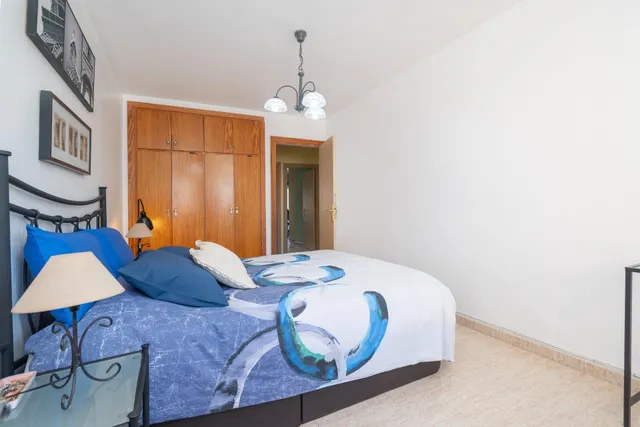 Piso luminoso con 4 habitaciones y 2 baños — 18
