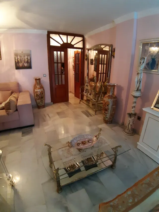 CASA MUY AMPLIA DE 4 DORMITORIOS LISTA PARA ENTRAR A VIVIR ( LAS LAGUNAS) — 6