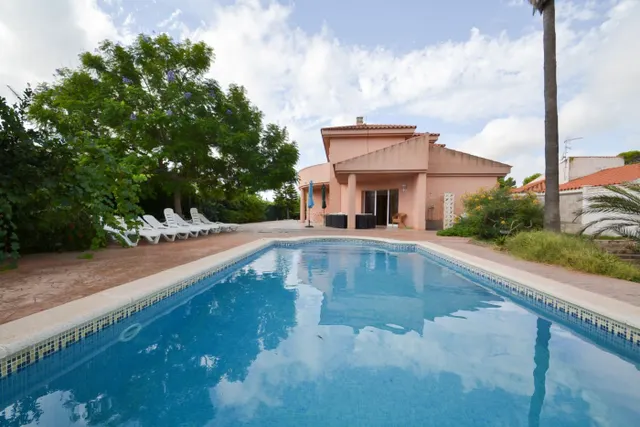 Villa con piscina privada en la playa de Riumar — 37