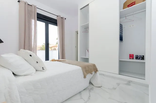 VILLA DE NUEVA CONSTRUCCIÓN DE 3 DORMITORIOS EN TORREVIEJA — 22
