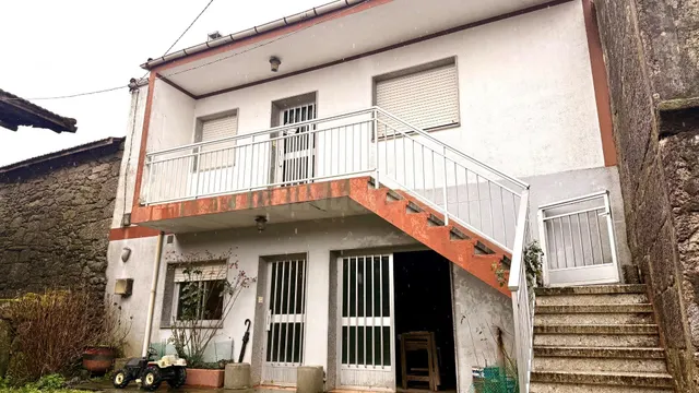 Casa en venta de dos plantas - sin registrar - foto 2