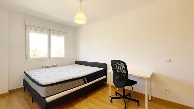 ¡EN ALQUILER PARA ESTUDIANTES! habitaciones EN CHALET CON REFORMA RECIENTE EN VILLANUEVA DE LA CAÑADA. — 18