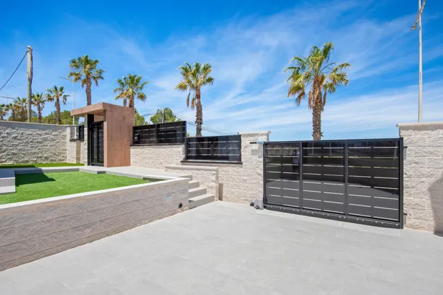 SE VENDE Villa con Piscina Privada en Algorfa, Alicante - foto 2