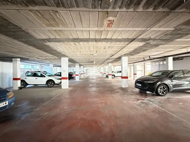 Local comercial 2800m² en venta - Estacion de autobuses — 15