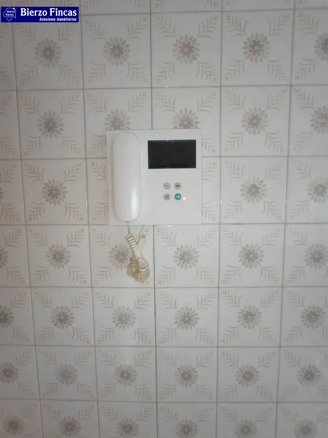 SE VENDE AMPLIO PISO EN PONFERRADA — 41
