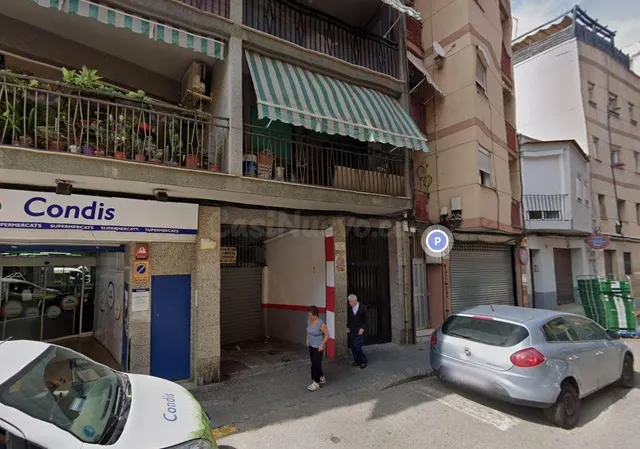 FANTÑSTICO PISO en Calle Doctor Torres i Bages 15 de Santa  - foto 2