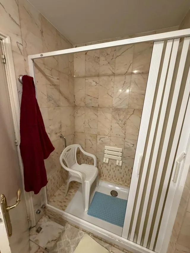 Piso 5 habitaciones 152m² en venta - Avda. de la Constitucion — 21