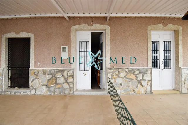 Casa en primera línea de mar. playa de la isla — 29