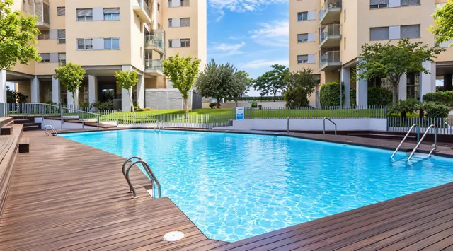Planta 12, cuatro dormitorios y una terraza donde Valencia baja el volumen.!! — 28