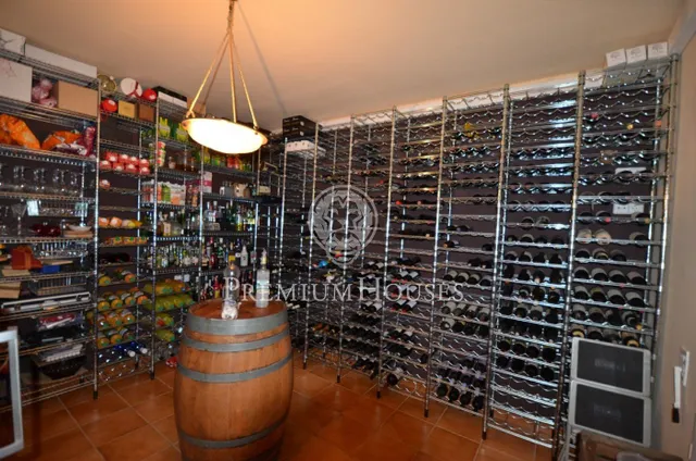 Casa en venta con gran parcela frente al mar en Canet de Mar — 14
