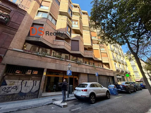 PISO DE 4 DORMITORIOS JUNTO A TRIBUNAL Y BILBAO | 107 m2 — 28