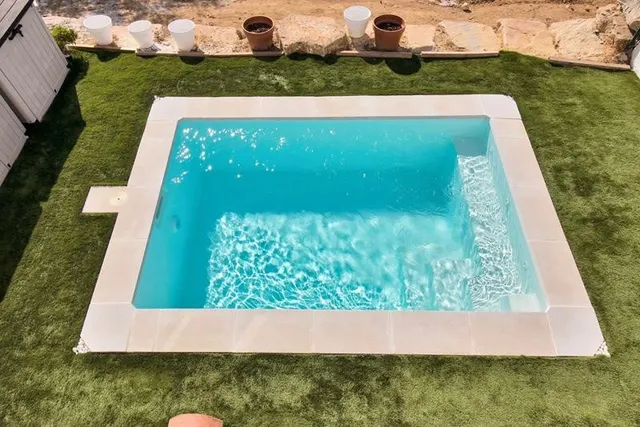 Alquiler de vivienda con jardín y piscina privada en casares costa — 28