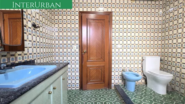 Oportunidad - Amplia casa de 197 m2 con 4 dormitorios y terraza en Benissanó — 23