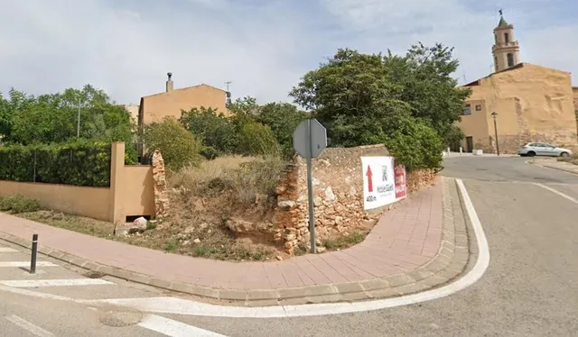 Solar urbano esquinero en el centro de Masllorenç - foto 5