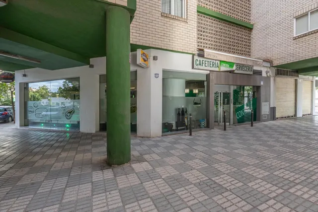 Venta de cafetería La Contraviesa de 160 m2  junto a Alcampo — 36