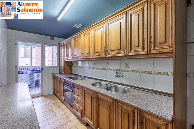 Espacio, luz y comodidad en una vivienda con grandes posibilidades en zona Alcampo — 8