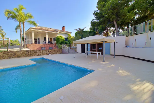 PRECIOSO Y ACOGEDOR CHALET EN PEÑA DE LAS ÁGUILAS - foto 4