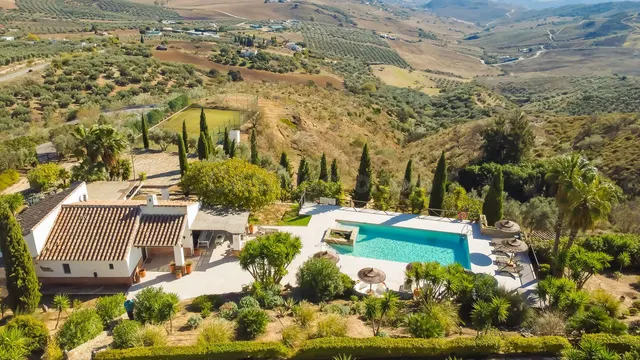 Hotel 13 habitaciones 999m² en venta - South of spain — 5
