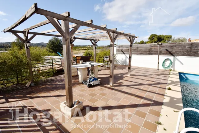 CHALET CON PISCINA, GARAJE Y TERRAZA — 15