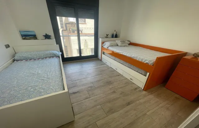 BONITA CASA EN PUEBLO MARINERO, CON ENCANTO — 12