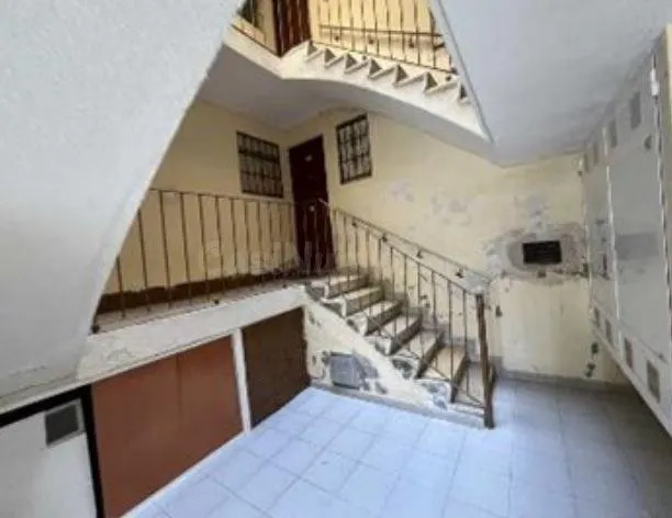 SE VENDE piso OKUPA en C Calle Monterde 5 de Madrid — 2