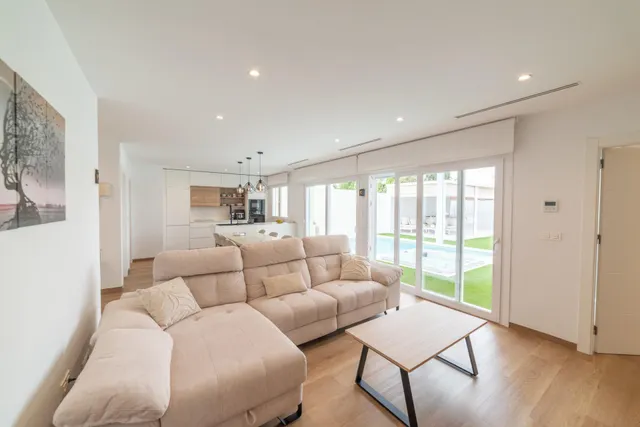 Casa 3 habitaciones 130m² en venta - Roda — 13