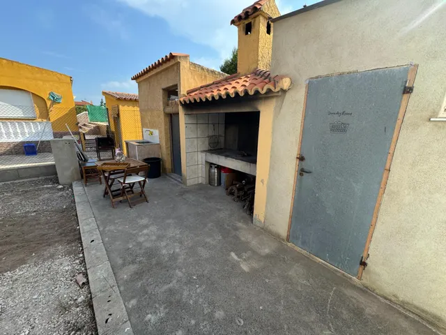 ENCANTADOR CHALET CON PARCELA A ESCASOS METROS DEL MAR — 31