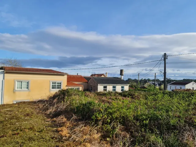 PARCELA URBANA EN MAIANCA (OLEIROS) — 3