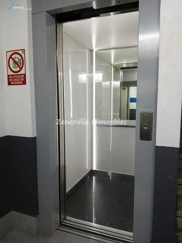 PLAZA APARCAMIENTO URB. RESIDENCIAL PARAISO - foto 2