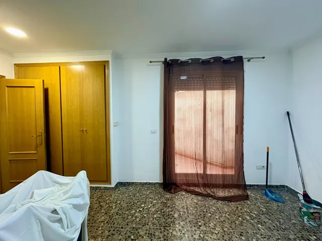 Alquiler SIN MOBILIARIO por 800€ — 13