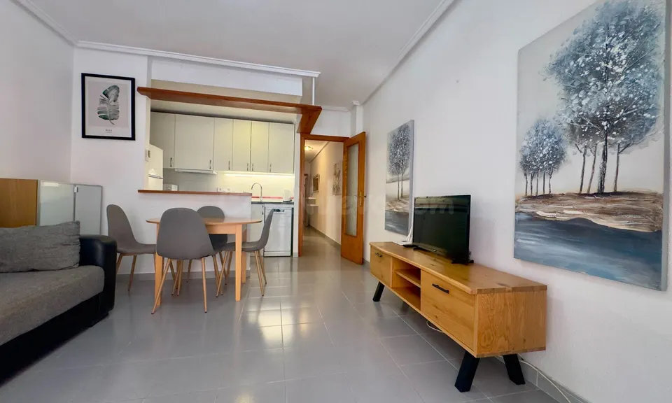 Acogedor piso de 1 dormitorio a solo 350 m de la playa , zona Avenida Habaneras