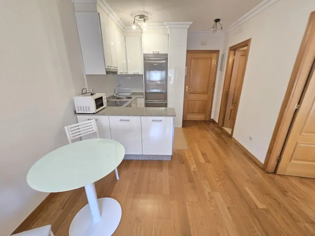 VIVIENDA IMPECABLE CON GARAJE Y BODEGA — 8